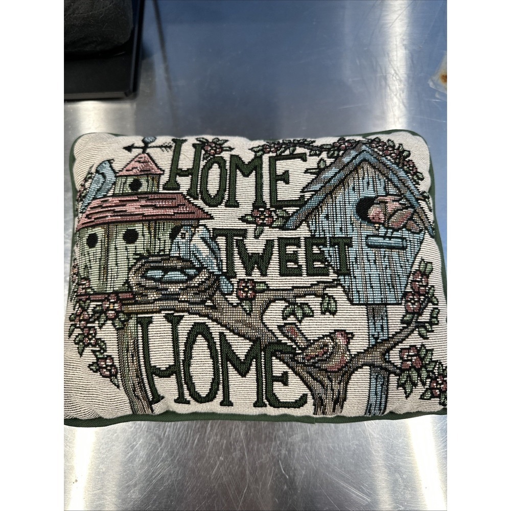 Tapestry Home Sweet Home Tree House Birds‎ Rectangular Throw Pillow